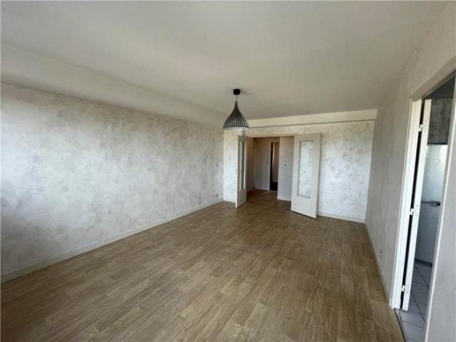 Location Appartement Rue Saint Hilaire, Poitiers