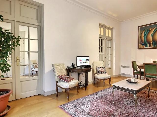 Location Appartement Rue Saint Joseph, Paris