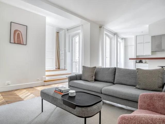 Location Appartement Rue Saint Lazare, Paris