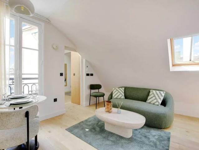 Location Appartement Rue Saint Lazare, Paris