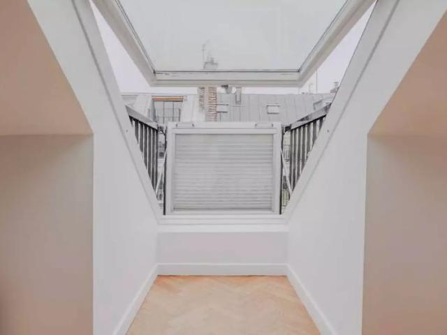 Location Appartement Rue Saint Marc, Paris