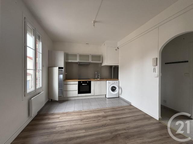 Location Appartement Rue Saint Martin au Val, Chartres