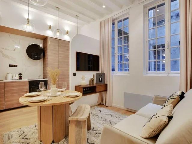 Location Appartement Rue Saint Martin, Paris
