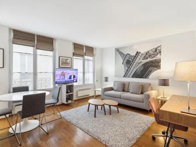 Location Appartement Rue Saint Sauveur, Paris