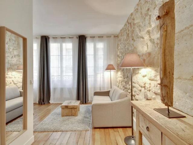 Location Appartement Rue Saint Sauveur, Paris