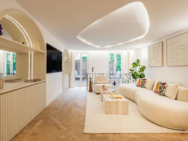 Location Appartement Rue Saint Séverin, Paris