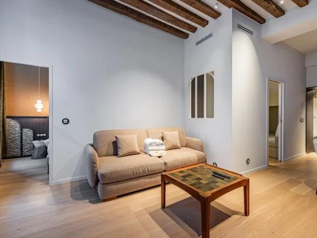 Location Appartement Rue Saint Séverin, Paris