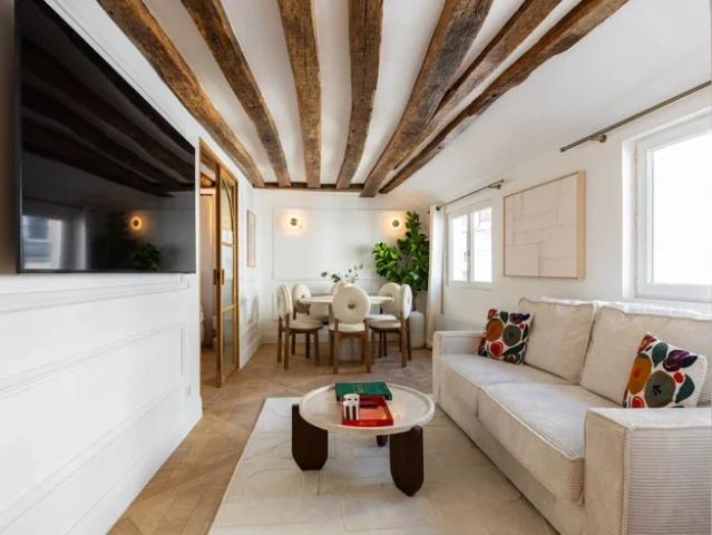 Location Appartement Rue Saint Séverin, Paris