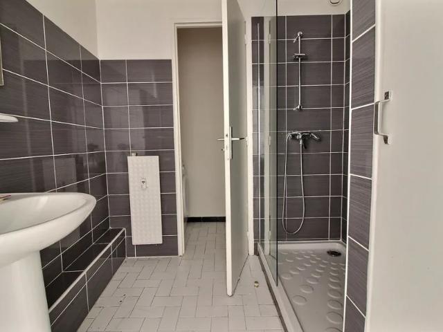 Location Appartement Rue Saint Suffren, Marseille