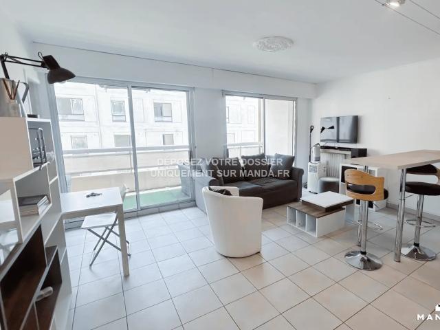Location Appartement Rue Saint Pierre, Marseille