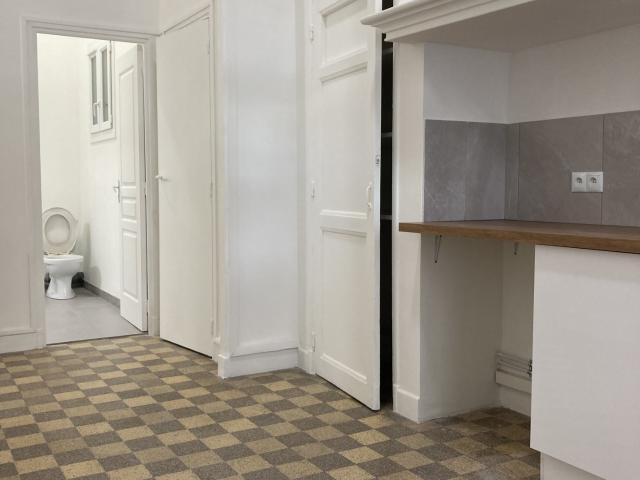 Location Appartement Rue Saint Pierre, Marseille
