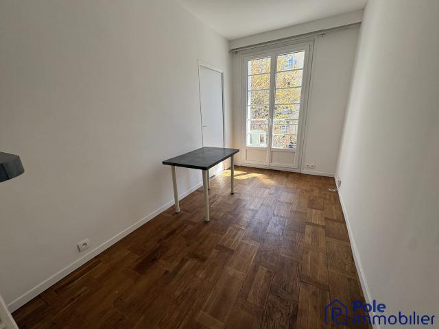 Location Appartement Rue Saint Pierre, Caen