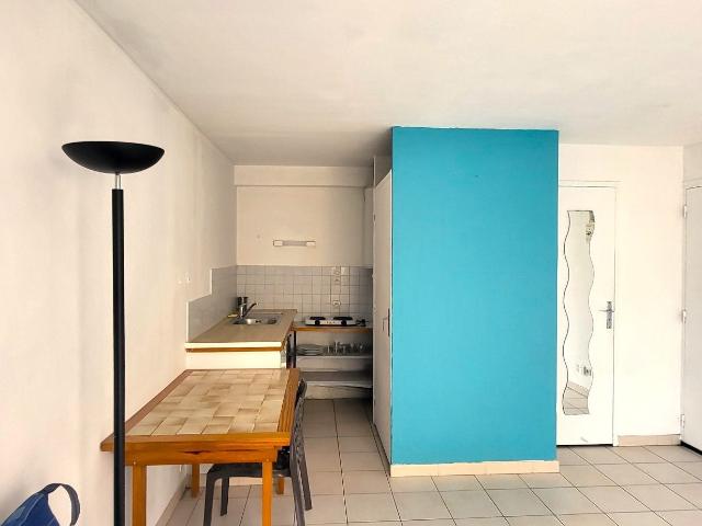Location Appartement Rue Saint Priest, Montpellier
