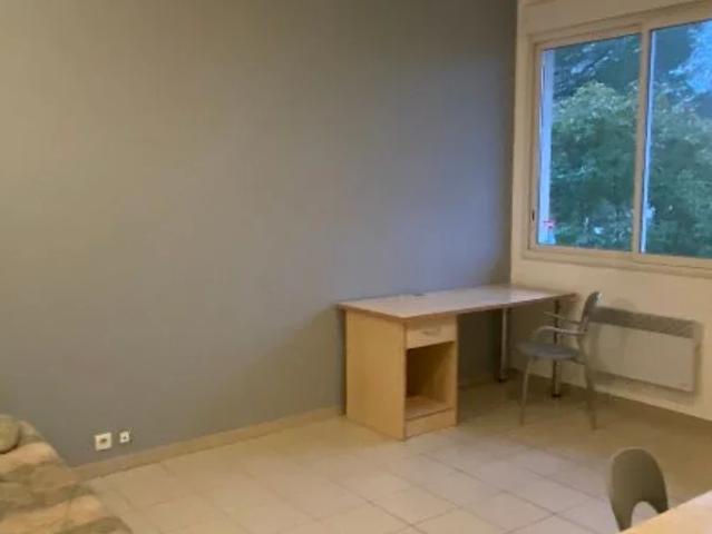 Location Appartement Rue Saint Priest, Montpellier