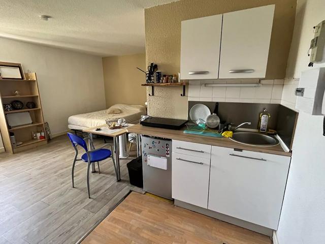 Location Appartement Rue Saint Priest, Montpellier