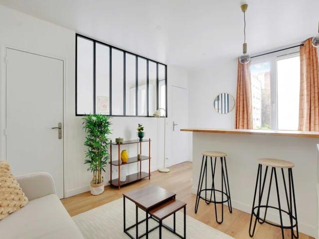 Location Appartement Rue Sainte Marthe, Paris