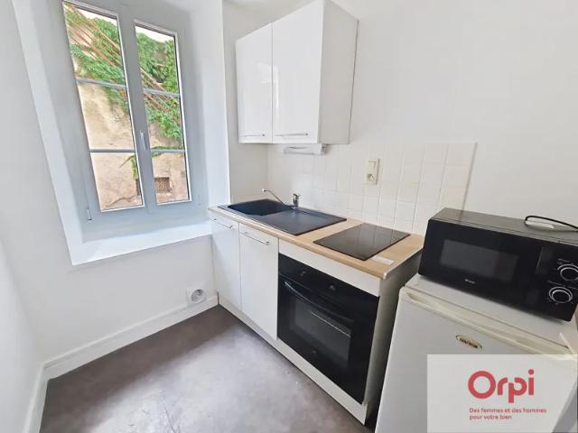 Location Appartement Rue Sainte Anne, Montluçon