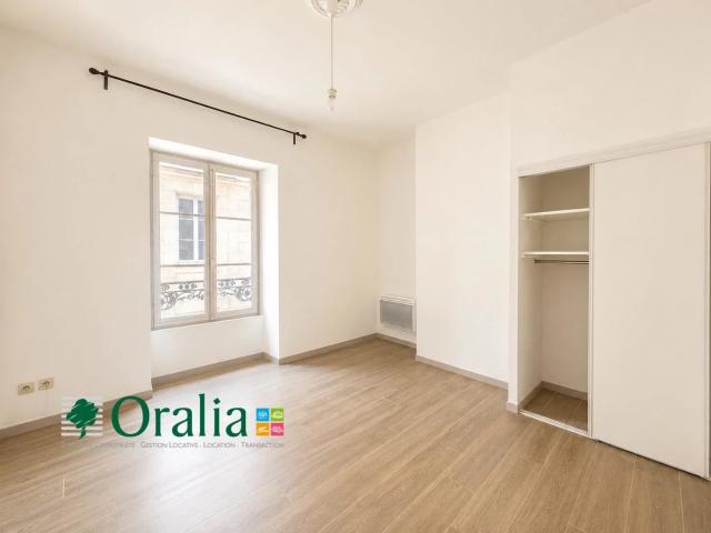 Location Appartement Rue Sainte Catherine, Bordeaux