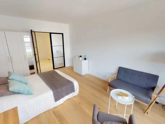 Location Appartement Rue Santos Dumont, Paris