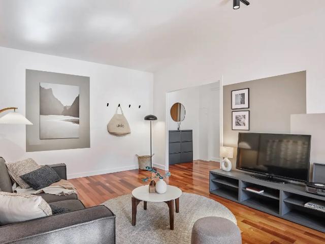Location Appartement Rue Scheffer, Paris