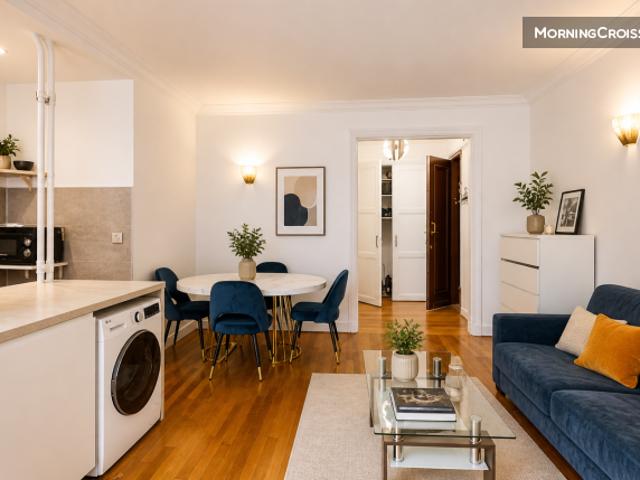 Location Appartement Rue Scheffer, Paris