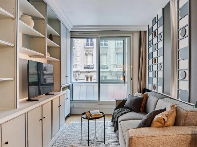Location Appartement Rue Scheffer, Paris