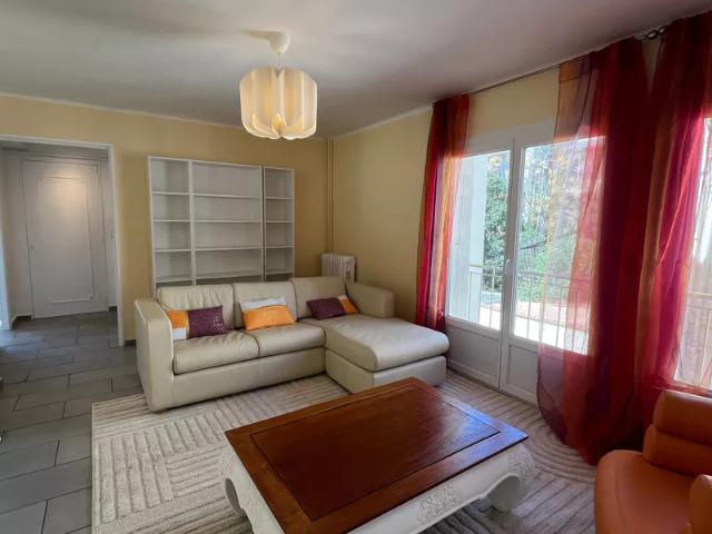 Location Appartement Rue Sebastien Carle, Toulon