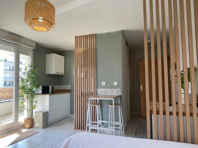 Location Appartement Rue Sergent Michel Berthet, Lyon