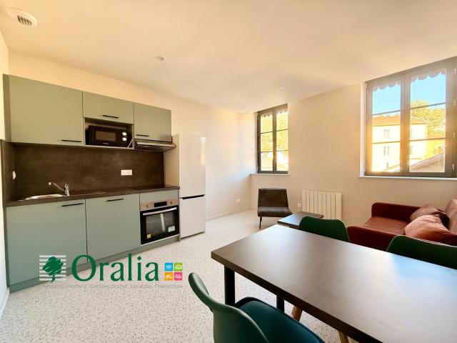 Location Appartement Rue Serroux, Tarare