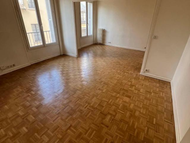 Location Appartement Rue Simon Le Franc, Paris