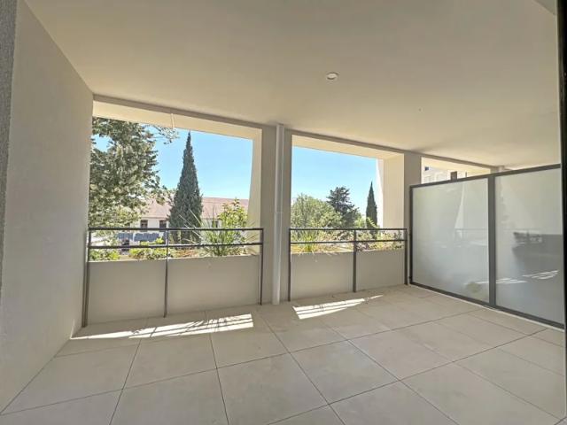 Location Appartement Rue Simonne Mathieu, Montpellier