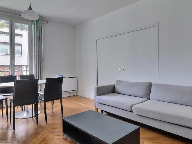 Location Appartement Rue Singer, Paris
