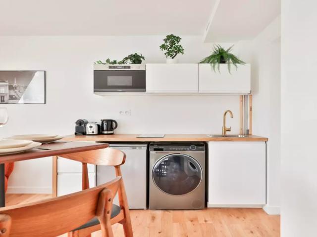 Location Appartement Rue Spontini, Paris