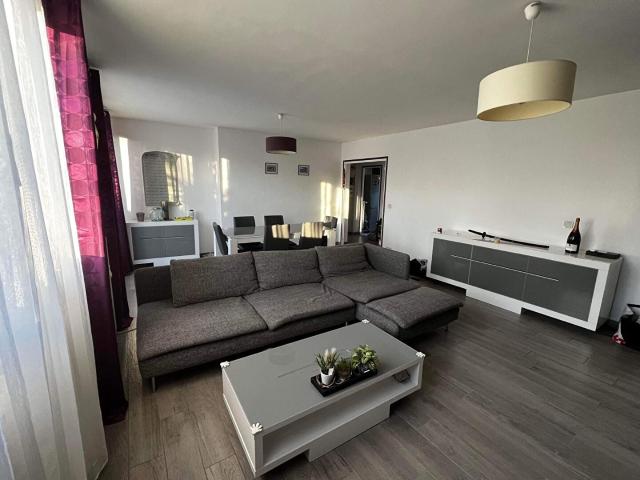 Location Appartement Rue Squéville, Fontenay sous Bois