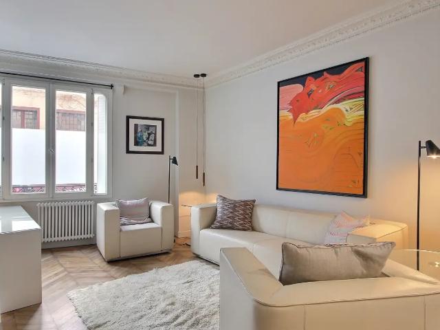 Location Appartement Rue Steinlen, Paris