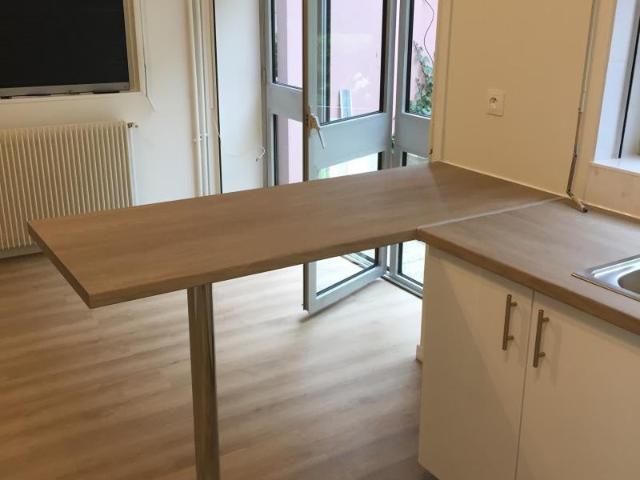 Location Appartement Rue Stendhal, Paris
