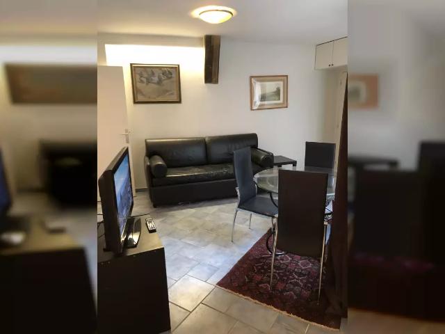 Location Appartement Rue Suger, Paris