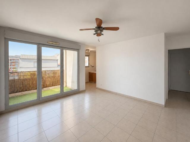 Location Appartement Rue Poizat, Villeurbanne