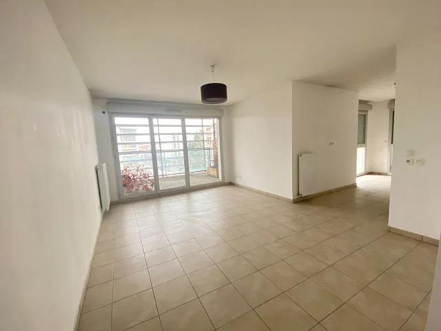 Location Appartement Rue Poizat, Villeurbanne