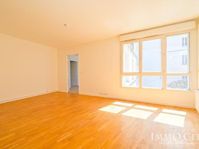 Location Appartement Rue Poncelet, Paris
