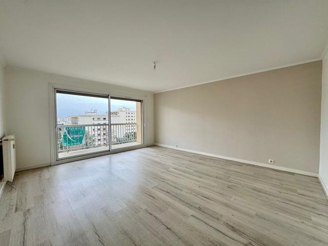 Location Appartement Rue Ponsardin, Reims