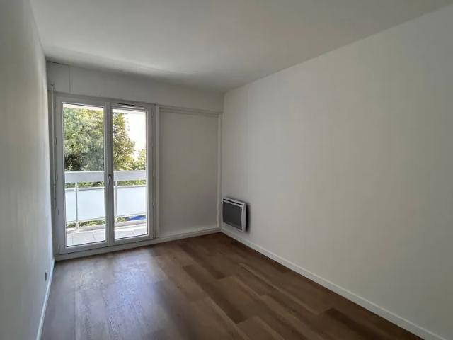 Location Appartement Rue Ponthelier, Bordeaux