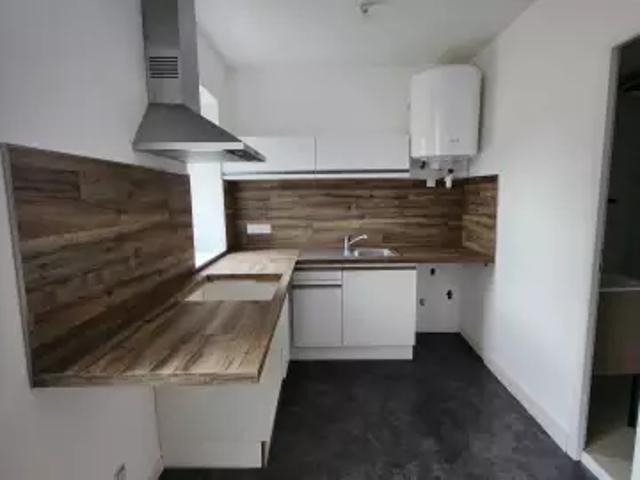 Location Appartement Rue Porte de Saint Quentin, Fures