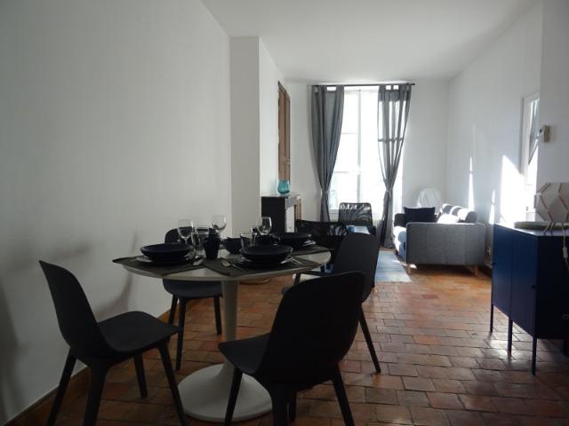 Location Appartement Rue Porte Madeleine, Orléans