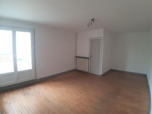 Location Appartement Rue Porte Réale, Beaumont