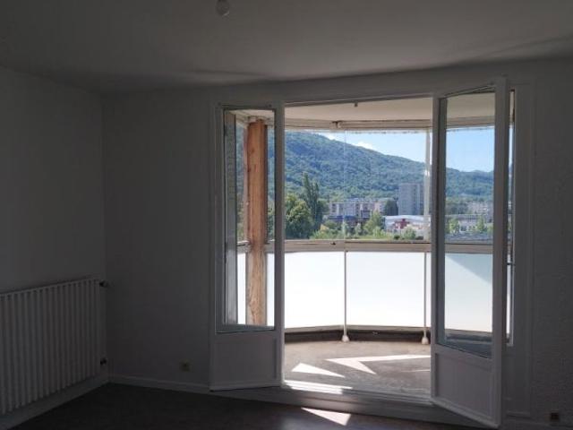 Location Appartement Rue Paul Verlaine, Saint Martin d'Hères
