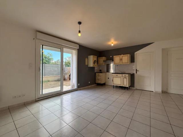Location Appartement Rue Paul Astor, Pézilla la Rivière