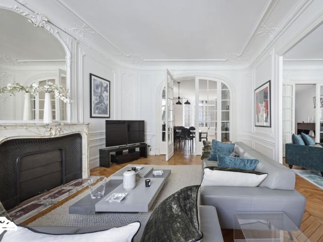 Location Appartement Rue Paul Baudry, Paris
