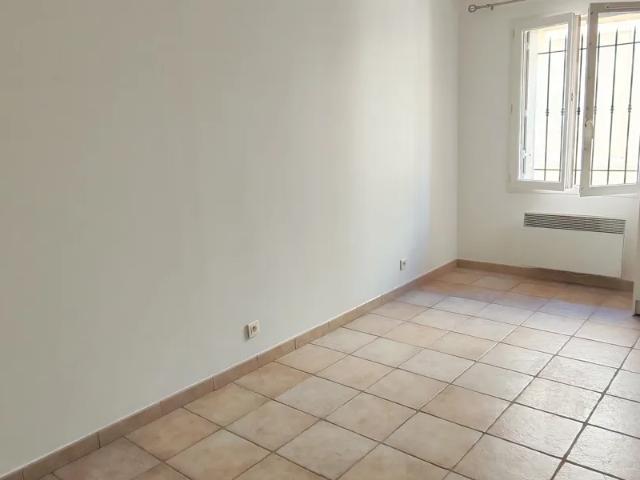 Location Appartement Rue Paul Bert, Aramon
