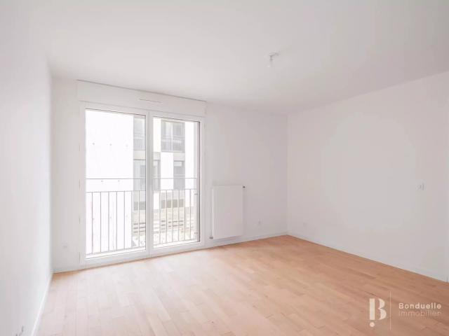 Location Appartement Rue Paul Bert, Courbevoie